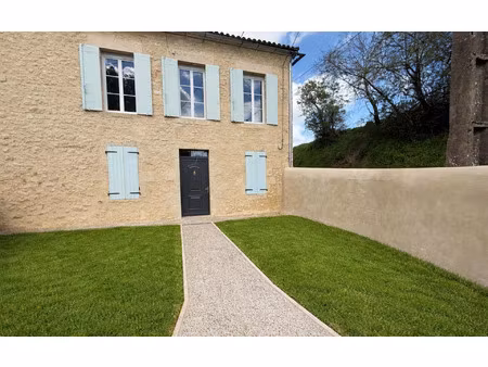 location maison, m² t-4 à sainte-croix-du-mont, 850 €