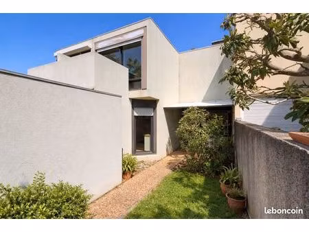 villa 4 pièces 90 m²