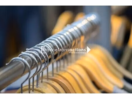 location commerce 181 m²