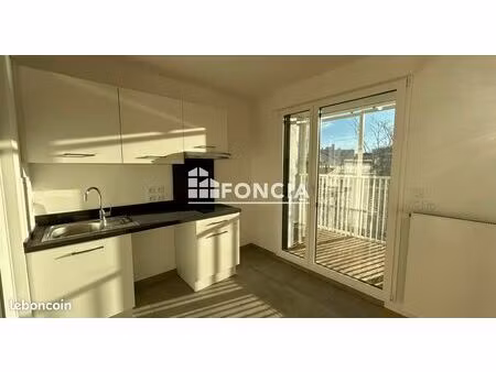 appartement 27.3m² à louer 945 - rueil malmaison 92500