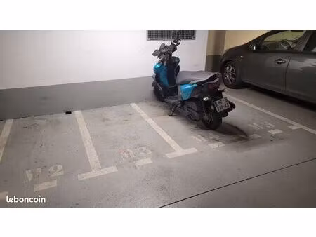 parking 2 roues montreuil/ robespierre