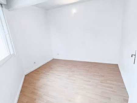 villetaneuse – appartement t2 40 m² avec grande terrasse de 20 m²