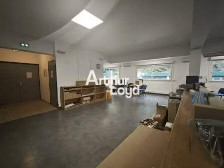 location bureaux 206 m²