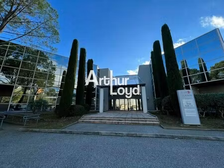 location bureaux 228 m² à 1 052 m²