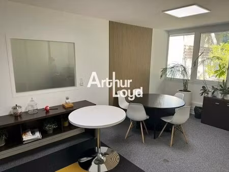 location bureaux 30 m² à 134 m²