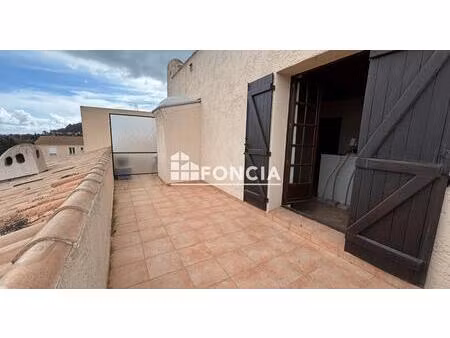 hyeres gare spacieux t3 avec 2 terrasses en dernier etage avec ascenseur