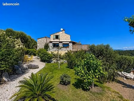 propriété 5 pièces 90 m²