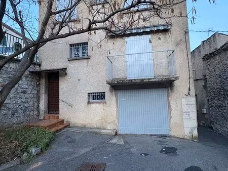 location maison de ville t3