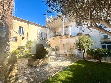 hôtel particulier du xviiᵉ siècle – charme et histoire au cœur de la provence