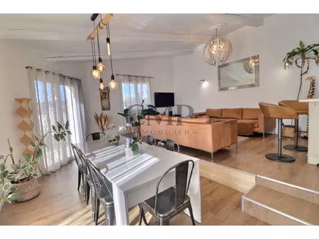 à vendre : villa spacieuse à mireval