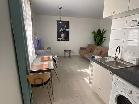 magnifique studio à louer avec jardin