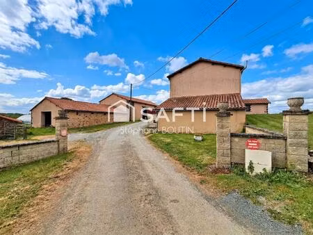 magnifique corps de ferme rénové – 217 m² – 2 hectares – fort potentiel – proche puy du fo