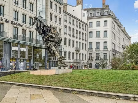 vente bureaux 320 m² à 619 m²