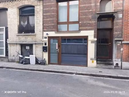 petit emplacement commercial ou bureaux