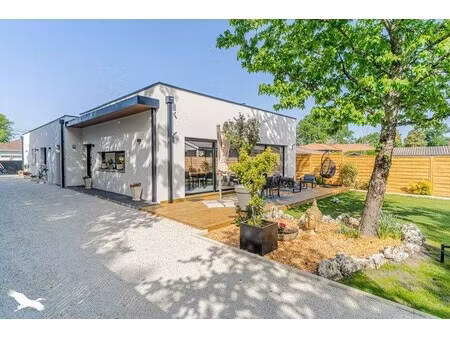 maison de luxe à vendre dans le quartier france-l'alouette-jean bart