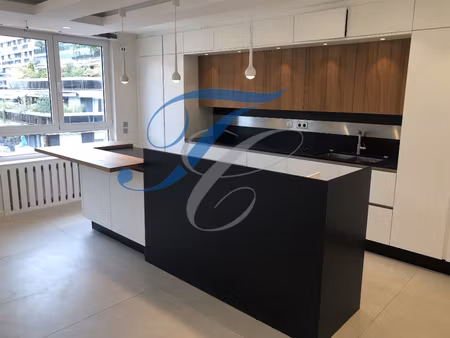 location vide - victor hugo 4 pièces -128.60 m2