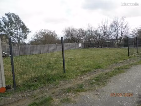 terrain constructible 342m2 clôturé avec brt eau-fromenteau