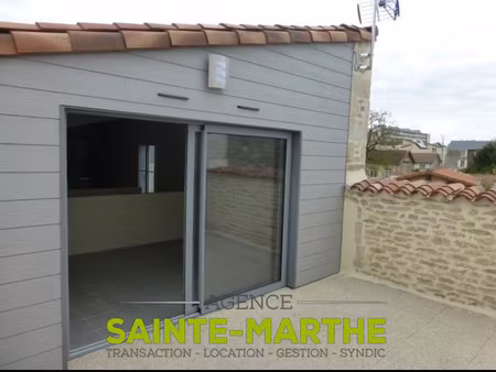 maison de ville de type 4 en centre ville de niort. .