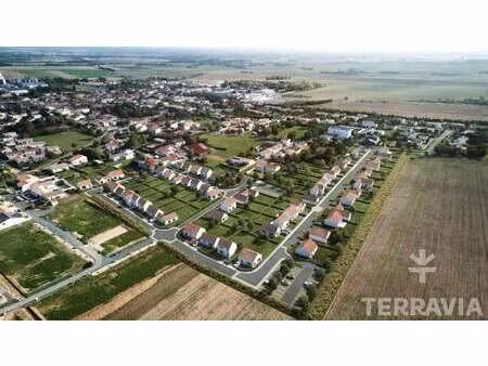 vente terrain à courçon (17170) : à vendre / 415m² courçon