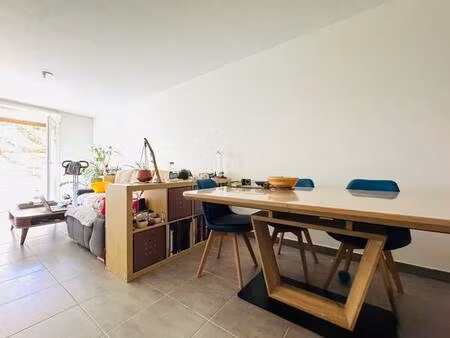 appartement t2 de 52 m² avec balcon et garage, eysines centre