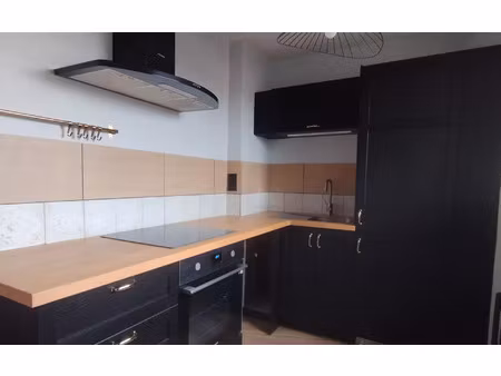 location appartement, 75.27 m² t-3 à compiègne, 884 €