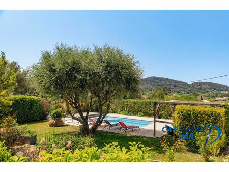 maison 5 pièces de plain pieds sur 1200m2 de terrain avec pisci