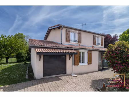 villa 5 pièces centre bourg garage et grand jardin