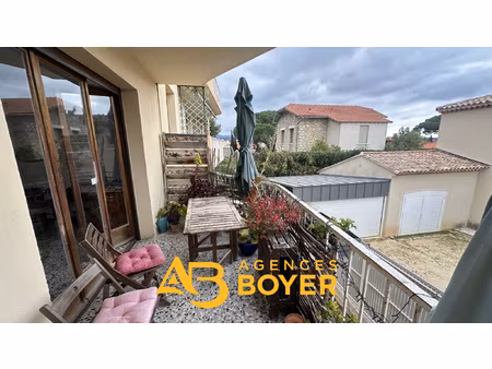 bandol quartier renecros appartement t3 avec terrasse en