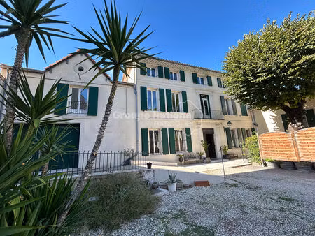 maison de maître et demeure contemporaine : un duo rare à carpentras, deux époques, une se