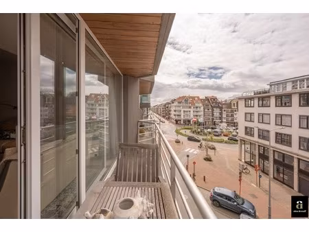 appartement te koop in knokke-heist met 2 slaapkamers