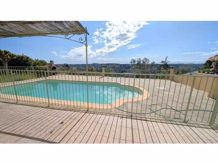 maison de luxe à vendre dans le quartier village-saint julien-saint pierre