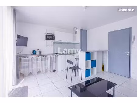 studio 1 pièce 24 m²