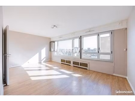 studio 1 pièce 33 m²