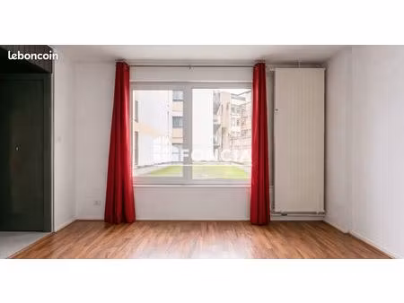 exclusivite foncia - à deux pas de la gare centrale, studio vendu libre de toute occupatio