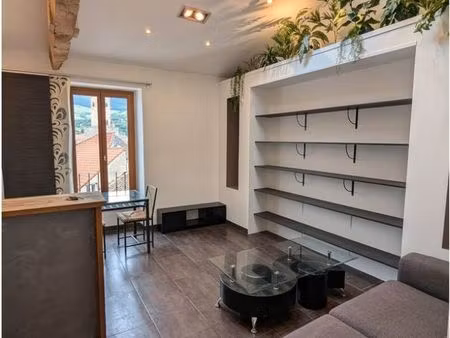 magnifique t3 dans centre-ville de millau