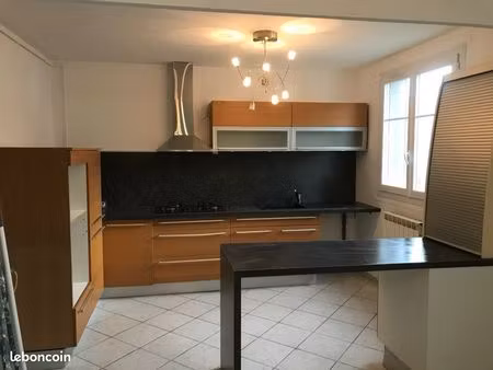 3 pièces . 54 m2. rue henri dunant grenoble