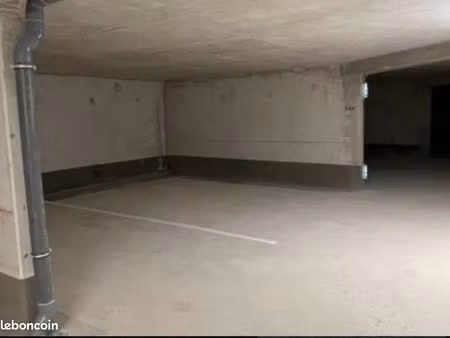 place de parking en sous-sol castelnau-le-lez