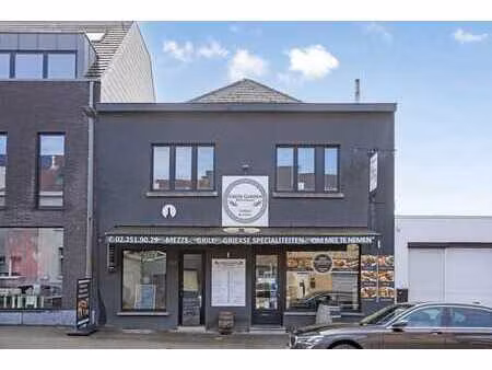 immeuble commercial avec horeca et appartement