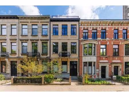 pulhof: maison de maître avec jardin et terrasse sur le toit