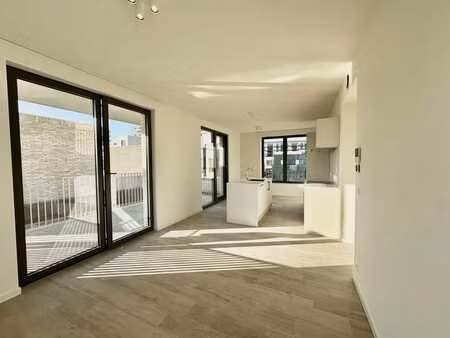 twee-slaapkamer appartement met 2 staanplaatsen