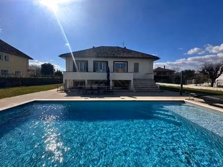 maison de 5 pièces de luxe en vente à pusignan, france