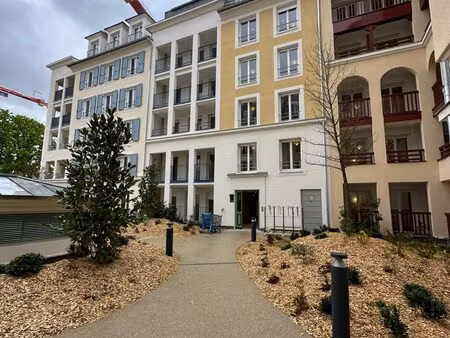 location appartement 3 pièces 64m² le blanc mesnil 93150