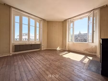 appartement - 4 pièces - 85m2 - à rénover - bourg de carnac