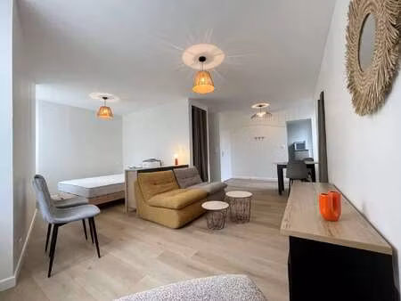location appartement t1 meublé à cholet (49300) : à louer t1 meublé / 36m² cholet