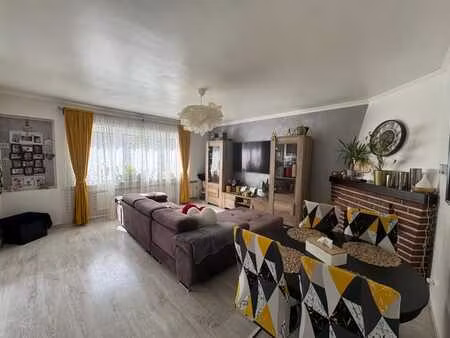 appartement lumineux 2 ch. avec balcon molenbeek