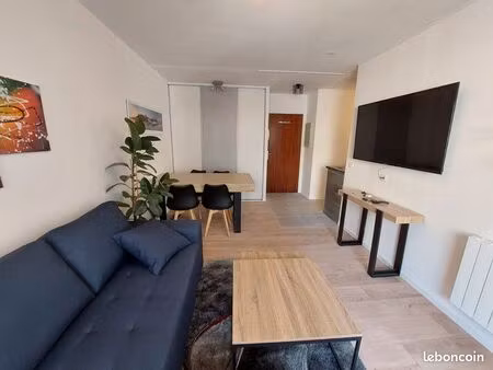 foirail 2 pieces standing avec parking