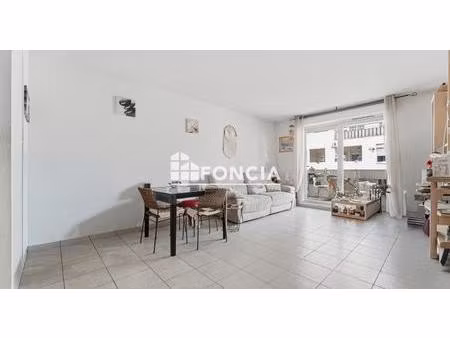 à vendre - t3 lumineux avec extérieur, stationnement et cave - nice riquier