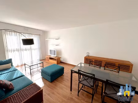 faubourg de l'arche- t2 meublé spacieux et lumineux