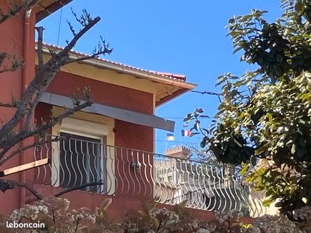 duplex de 64m2 dans maison au pied du château de cagnes
