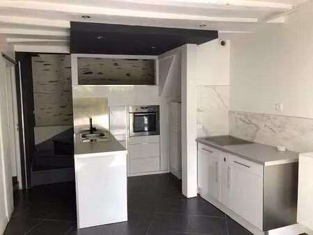 location maison à angers (49000) : à louer / 48m² angers